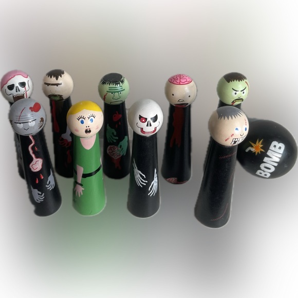 Bowling Zombies game from Front Porch Classics - Picture 1 of 6